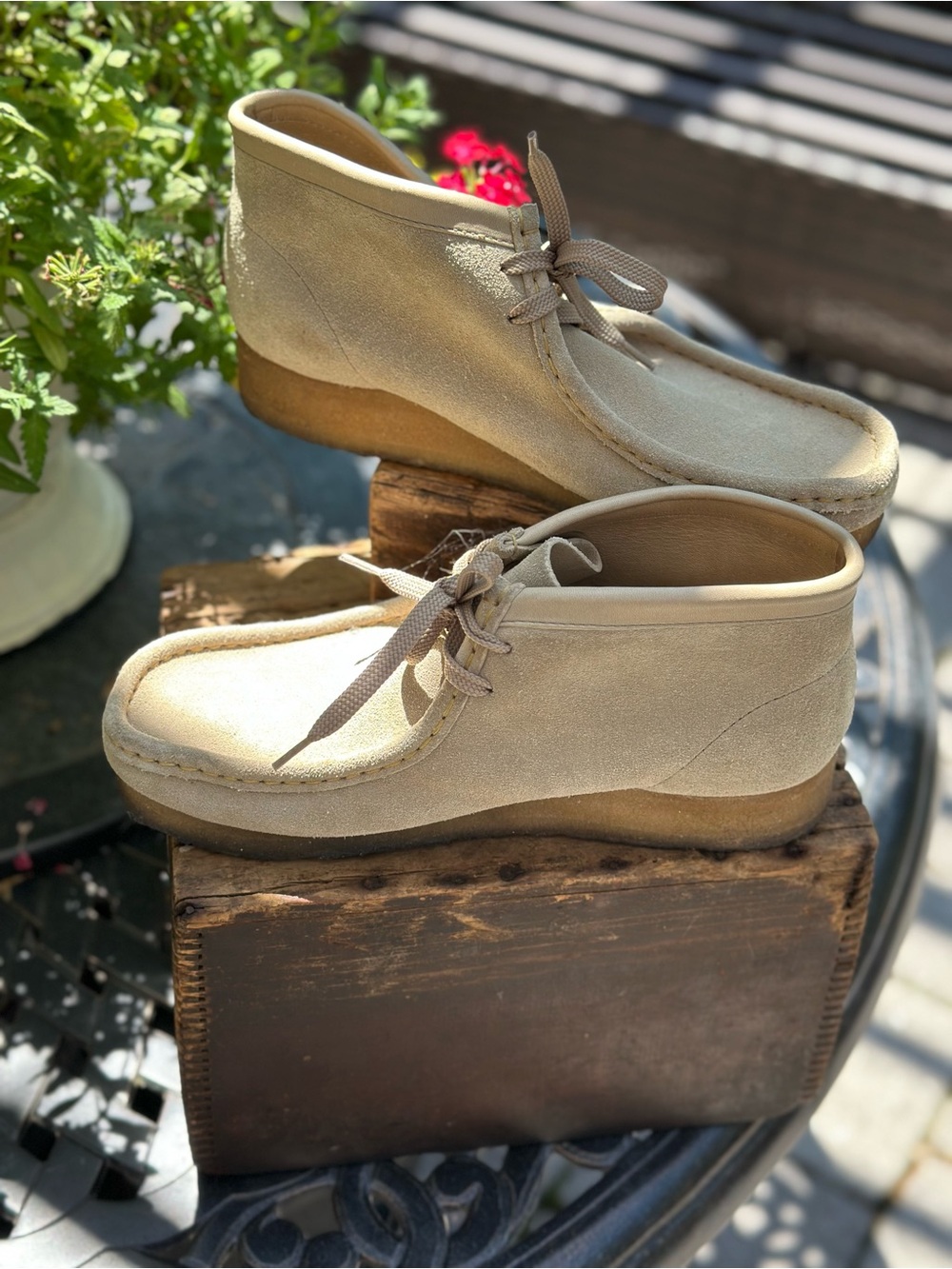 Clarks Originals Wallabee Boots Womens 8M Beige Suede Crepe Sole